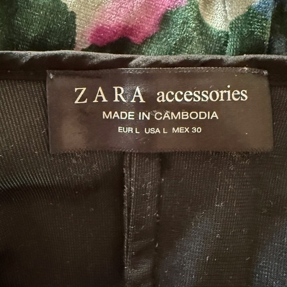 “ZARA” Floral Velvet Wrap Kimono Dress - Picture 15 of 16